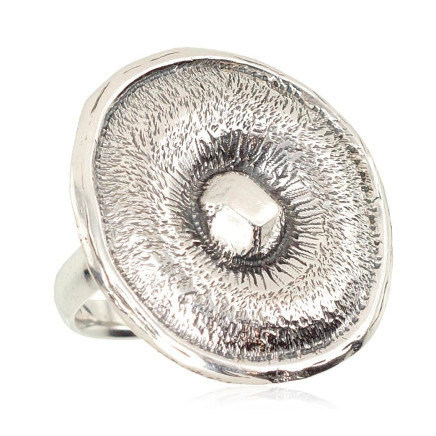 Naiste,  - Hõbesõrmus, 17, 7.6 g, Hõbe 925 proov, oksüüd (kate)