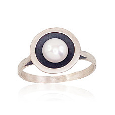 Серебряное кольцо, 17, 2.8 g, Серебро 925 проба, оксид (покрытие), Жемчуг