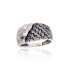 Hõbesõrmus, 18, 4.5 g, Hõbe 925 proov, oksüüd (kate), Pärlitest