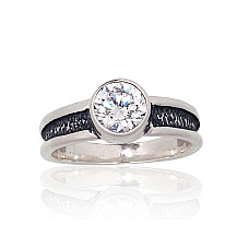 Серебряное кольцо, 18.5, 5.4 g, Серебро 925 проба, оксид (покрытие), Цирконы